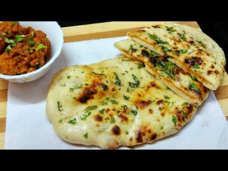 Paneer Kulcha-1Pcs(Serves 1)