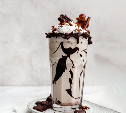 Creamy Oreo Thick Shakes