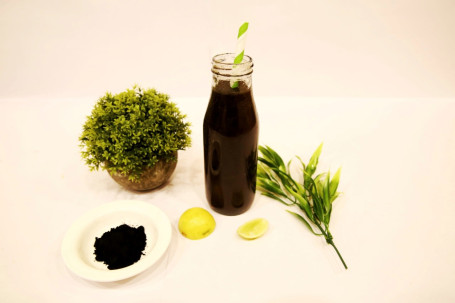 Activated Charcoal Lemon Detox