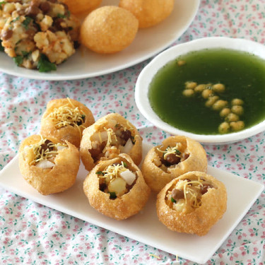 Golgappa (Paanipuri)