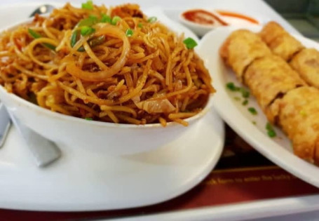 Schezwan Noodles Spring Roll Combo