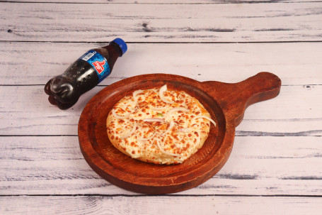 7 Onion Pizza Lava Cake Coke 250 Ml