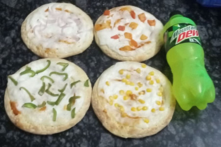 Veg Single Pizza [7 Inch] With Coidrink [600 Ml]