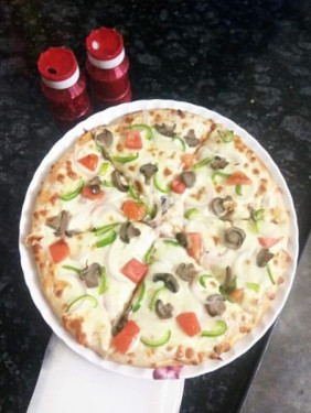 Farm Fresh Pizza Big Paneer Parcel