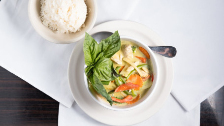 #09. Kang Kaew Whan (Green Curry)