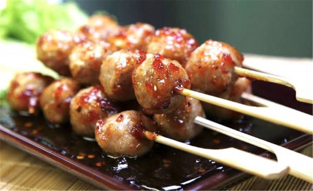 Chargrilled Pork Or Beef Balls Skewers)