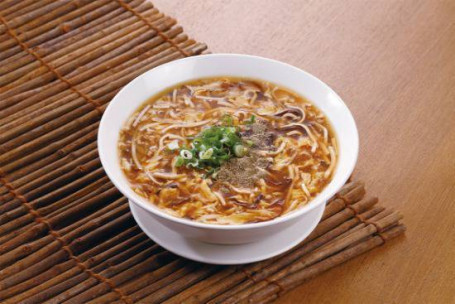 Suān Là Tāng Scharf-Saure Suppe