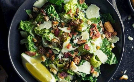 Caesar-Salat (Vorspeise) Caesar-Salat (Vorspeise)Caesar-Salat Caesar-Salat