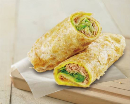 Wěi Yú Shā Lā Dàn Bgenommenng Egg Pancake Roll Mit Thunfisch Salat