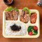 jiàng shāo tún jī shuāng pīn biàn dāng Teriyaki Pork and Chicken Bento