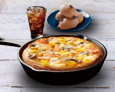 Xūn Jī Sī Mó Gū Bǐ Sà Dú Xiǎng Cān Exklusive Pizza Mit Geräuchertem Haushuhn Und Pilzen