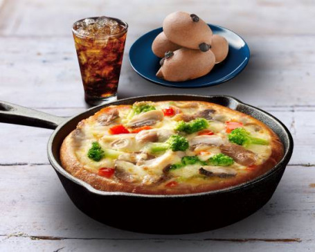 Cǎi Shū Xiān Gū Bǐ Sà Dú Xiǎng Cān Exklusive Pizza-Mahlzeit Mit Gemüsegenuss