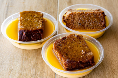 Sticky Date Pudding With Custard