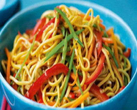 Mixed Veg Chow Mein Zá Cài Chǎo Miàn