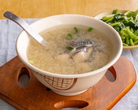 Wèi Zēng Yú Pí Tāng Miso And Fish Skin Soup