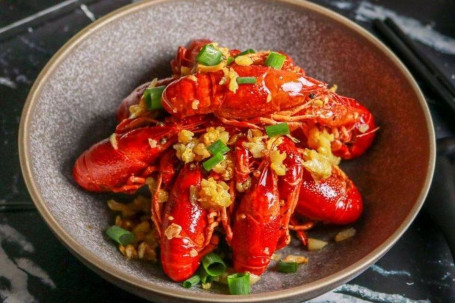 Crayfish With Garlic Sauce