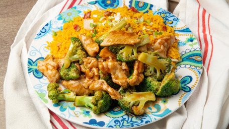 65. Chicken With Broccoli Jiè Lán Nán