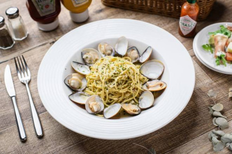 Suàn Xiāng Bái Jiǔ Há Lì Yì Dà Lì Miàn Spaghetti With White Wine Clam Garlic Sauce