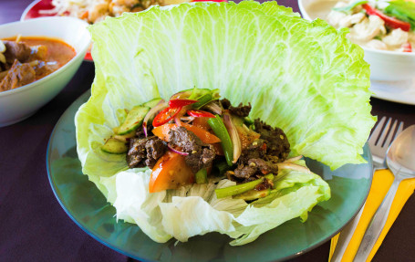 Thai Beef Salad (Yum Nuea) (Spicy)