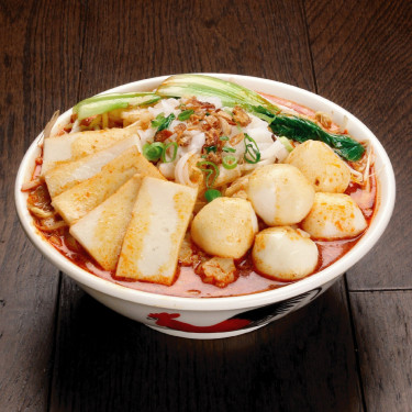 Fish Ball Curry With Flat Noodles