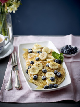 Neu Buttermilch Pfannkuchen Banana, Blaubeeren Honig