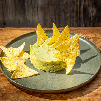 Guacamole mit Nachos