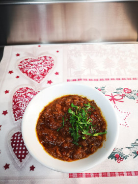 Makmour (Ve) With Pitta Bread