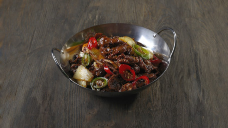 Chilli Beef In Hot Wok