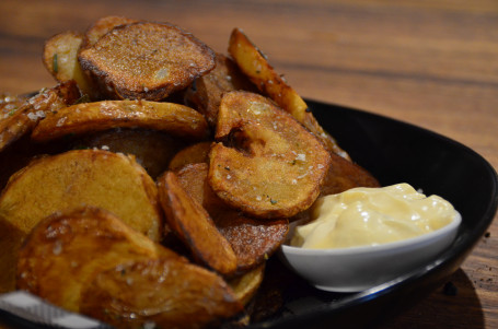 Twice Cooked Hand Cut Chips, Herb Sea Salt, Aioli