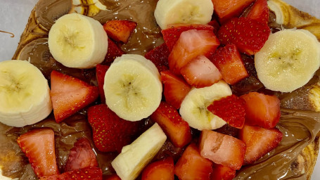 Bubble Waffle Plus Nutella, Strawberries And Banana