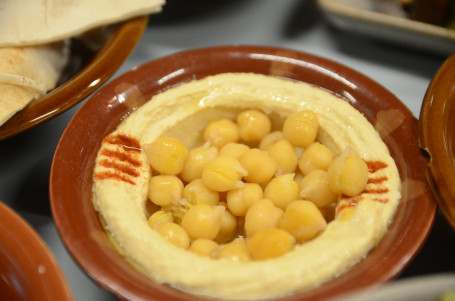 Spicy Hummus (Hummus Beiruty)(V)