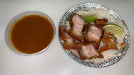 Chicharron De Cerdo, Arroz Y Habichuela