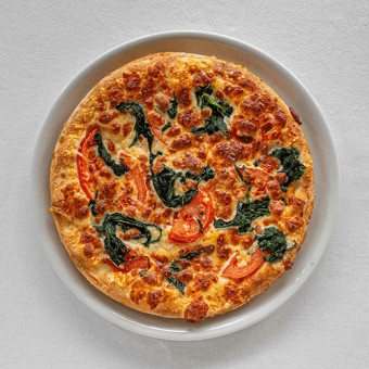 Pizza Tomaten, Spinat und Mozzarella