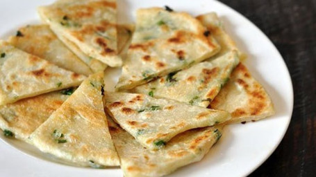 104. Scallion Pancakes (8 Slices)