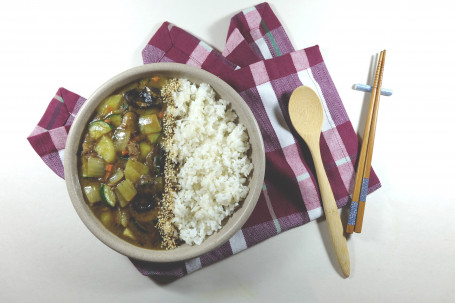 Korean Curry (Korean Curry Rice, Onion, Courgette, Potato And Mushroom
