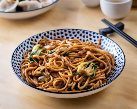 Shanghai Fried Noodles With Diced Chicken