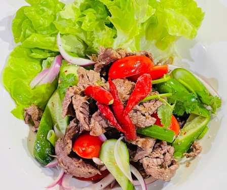 Grilled Beef Salad (Medium Spicy)