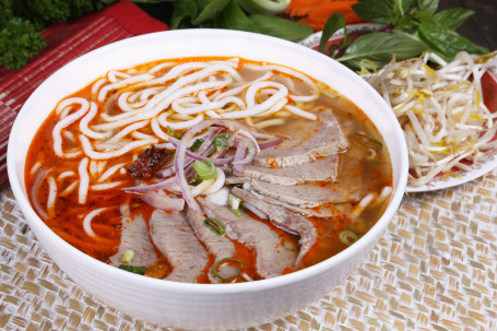 Spicy Hue Rsquo;S Pork And Beef Noodle Soup