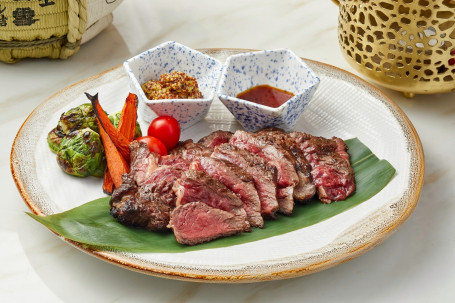 M5 Wagyu Beef Steak (300G) Tàn Shāo M5Hé Niú