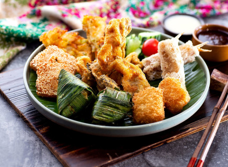 Niáng Rě De Dào Xiǎo Shí Pīn Pán Nyonya Appetizers Platter