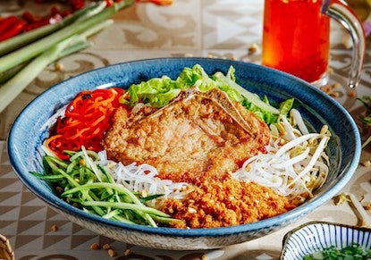 Xiāng Máo Zhū Bā Lāo Méng Cold Vermicelli With Lemongrass Pork Chop