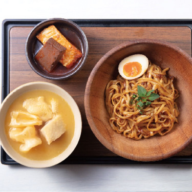 Yǎng Yán Huā Jiāo Nóng Jī Tāng Bàn Miàn Fish Faw And Chicken Soup With Spicy Noodles