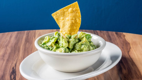 Chunky Mexican Guacamole