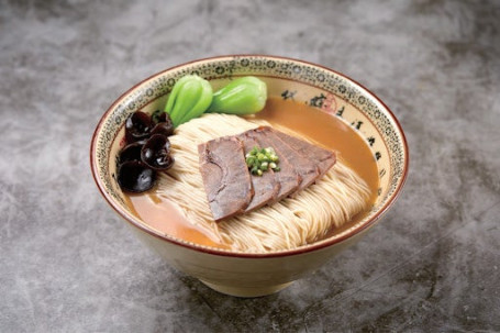 Wǔ Xiāng Niú Ròu Lā Miàn La Mian With Spiced Beef In Signature Pork Bone Soup