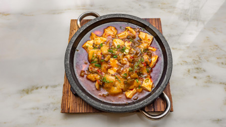 Sizzling Fish With Tofu Tè Sè Dòu Huā Yú