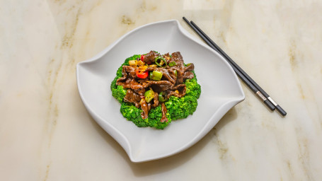 Sauteed Beef Fillet With Black Pepper Shǔ Fēng Hēi Jiāo Niú Liǔ