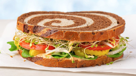 Veganes Veggie-Crunch-Sandwich