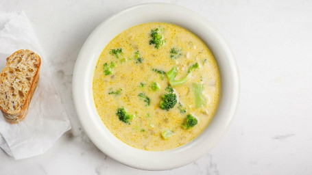 Cheddar-Brokkoli-Suppe (Schüssel)