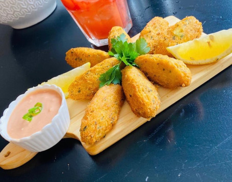 Brazilian Cod Fish Cakes 8 Units Bolinho De Bacalhao 8 Unidades