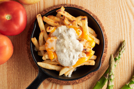 Hēi Sōng Lù Shǔ Tiáo French Fries With Black Truffle Sauce